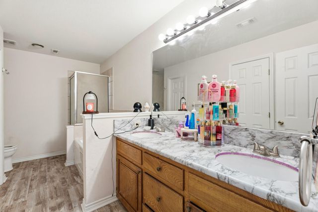 7803 Prairie Street, Hitchcock, TX 77563