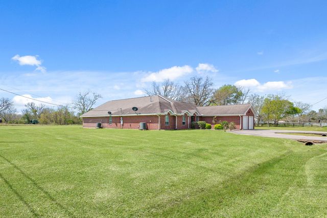 7803 Prairie Street, Hitchcock, TX 77563