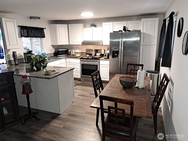 251 N Mt. Washington Drive, Hoodsport, WA 98548