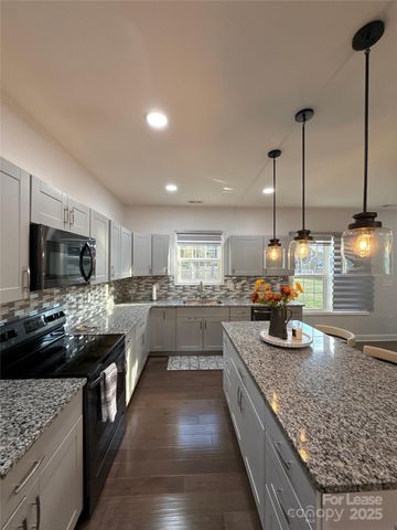 5120 Lakeview Road, Charlotte, NC 28216