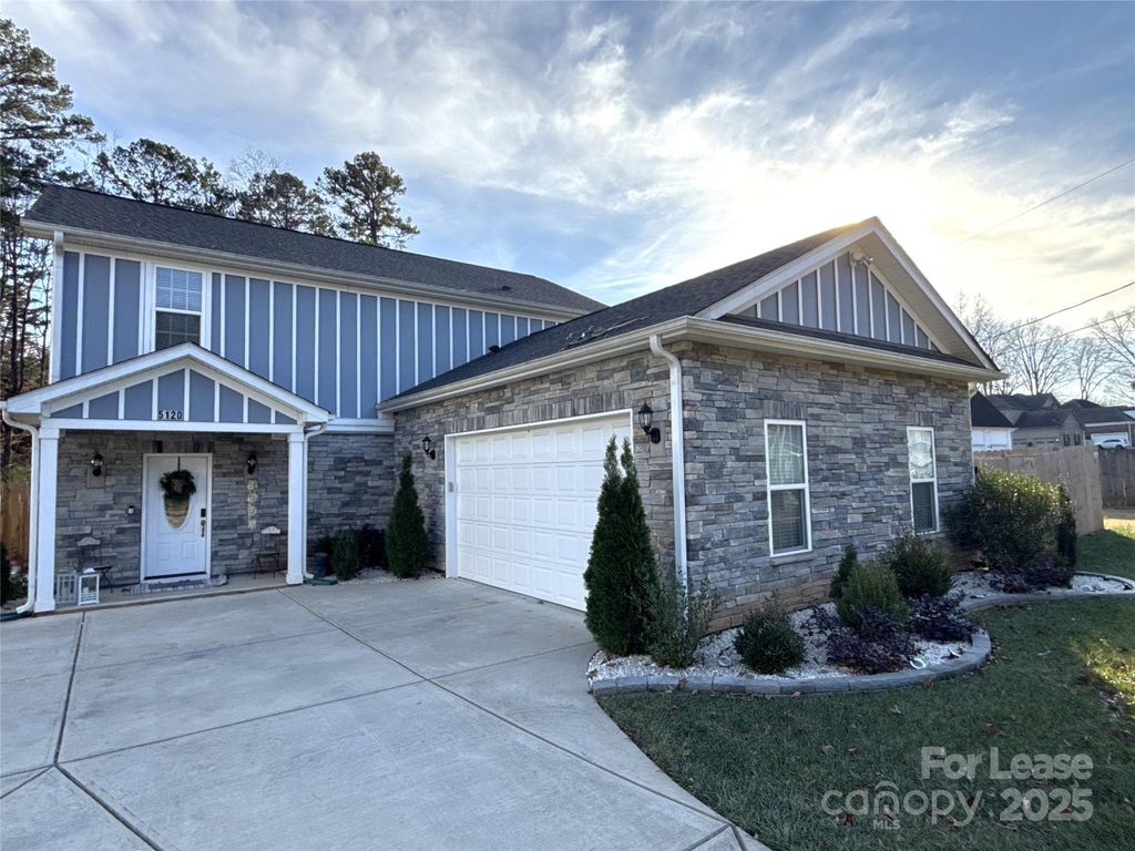 5120 Lakeview Road, Charlotte, NC 28216