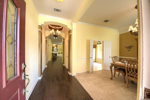 2527 Somerall, San Antonio, TX 78248