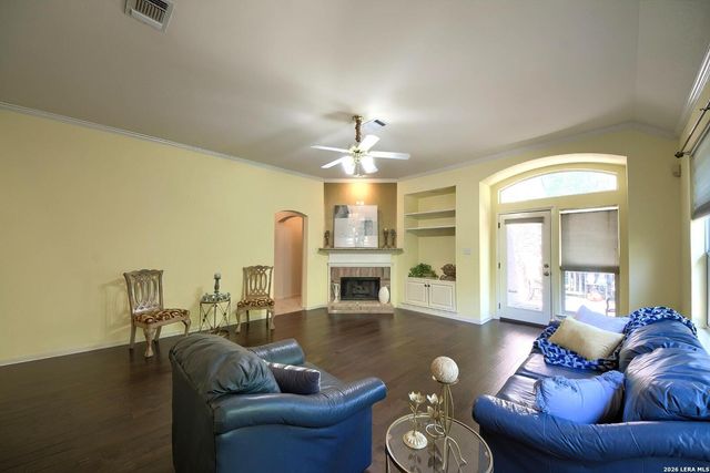 2527 Somerall, San Antonio, TX 78248