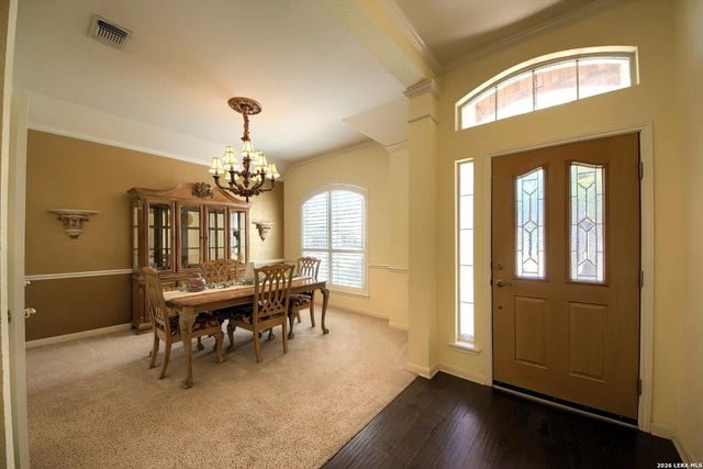 2527 Somerall, San Antonio, TX 78248