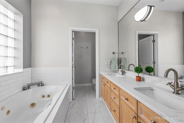 1636 W Erie Street 3E, Chicago, IL 60622