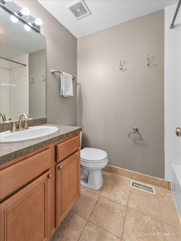 1636 W Erie Street 3E, Chicago, IL 60622