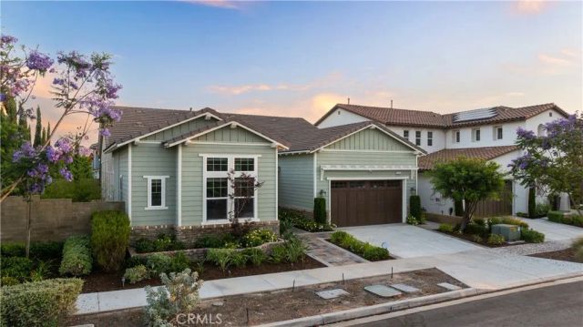 102 Derailer, Irvine, CA 92618