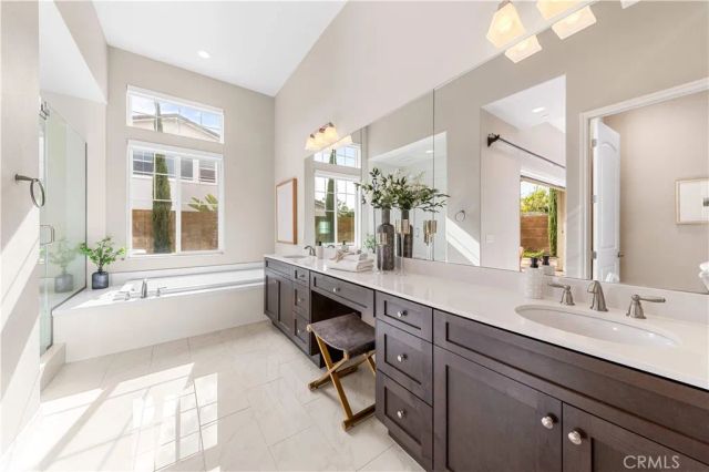 102 Derailer, Irvine, CA 92618