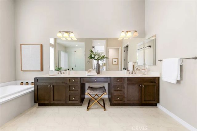 102 Derailer, Irvine, CA 92618