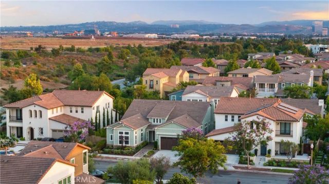 102 Derailer, Irvine, CA 92618