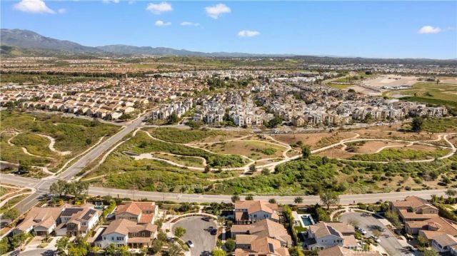 102 Derailer, Irvine, CA 92618