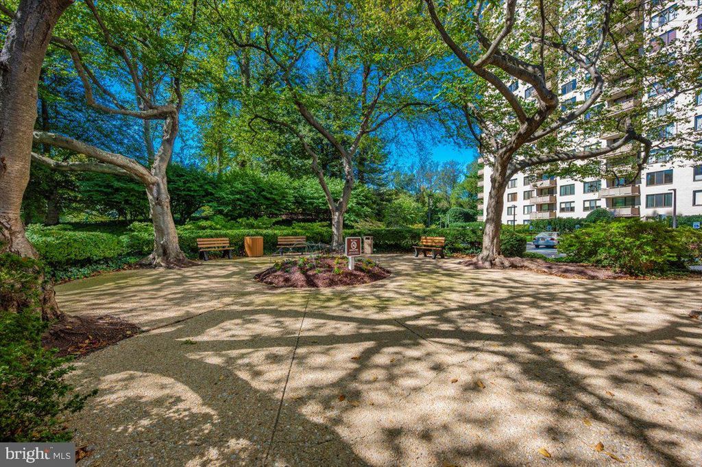 5225 POOKS HILL RD #616N, Bethesda, MD 20814