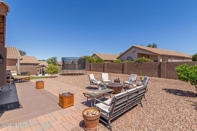 60196 E Crestview Court, Tucson, AZ 85739