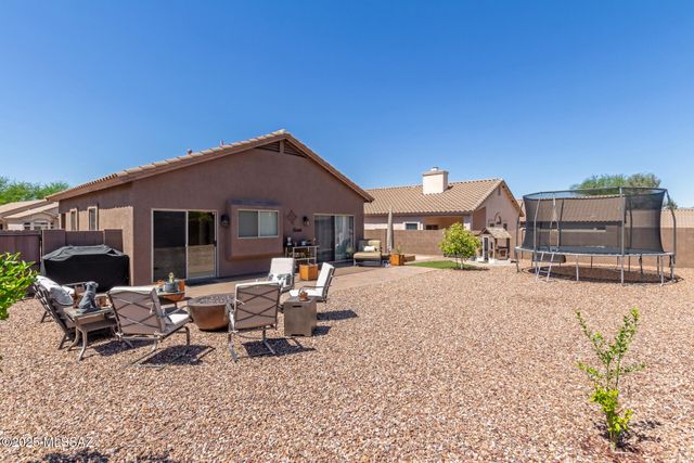 60196 E Crestview Court, Tucson, AZ 85739