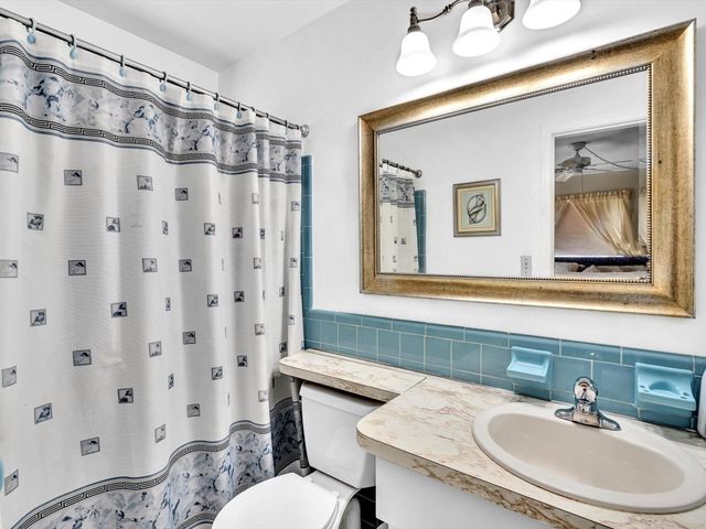 4516 NW 46th Street, Tamarac, FL 33319