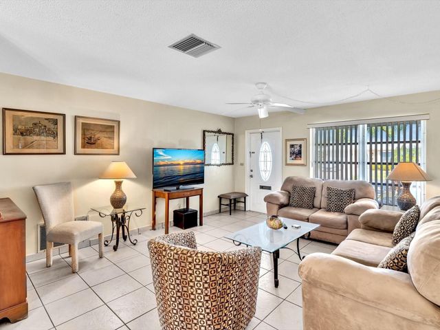 4516 NW 46th Street, Tamarac, FL 33319