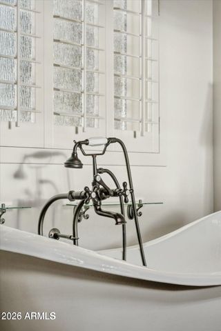 1842 W MESQUITE Street, Phoenix, AZ 85086