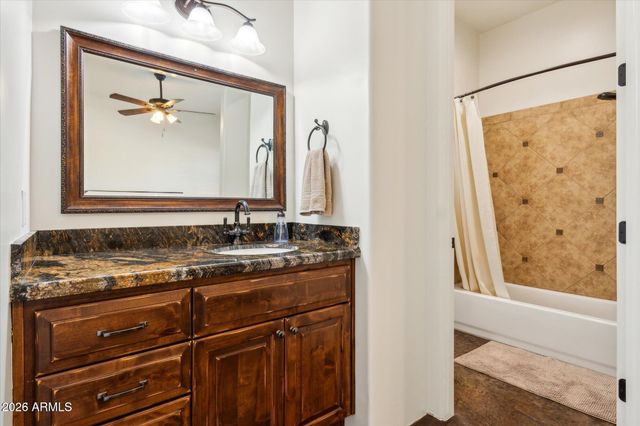 1842 W MESQUITE Street, Phoenix, AZ 85086