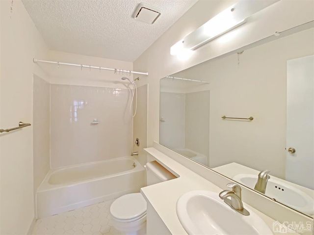 479 Danbury Lane, East Brunswick, NJ 08816