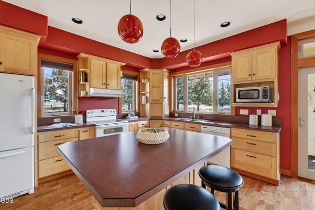 15396 SW Dove Road, Terrebonne, OR 97760