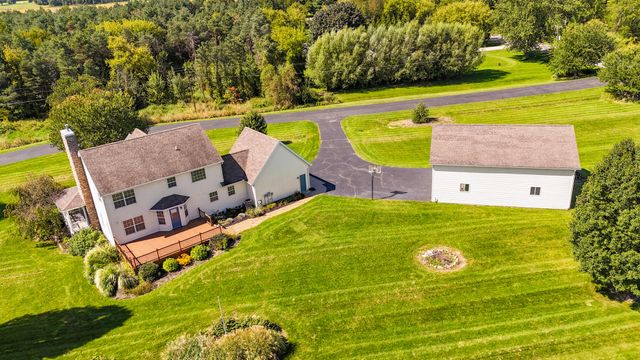 9300 Byks Lane SE, Caledonia, MI 49316