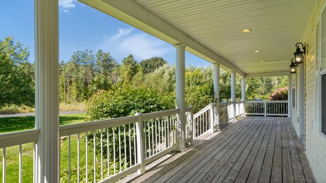 9300 Byks Lane SE, Caledonia, MI 49316