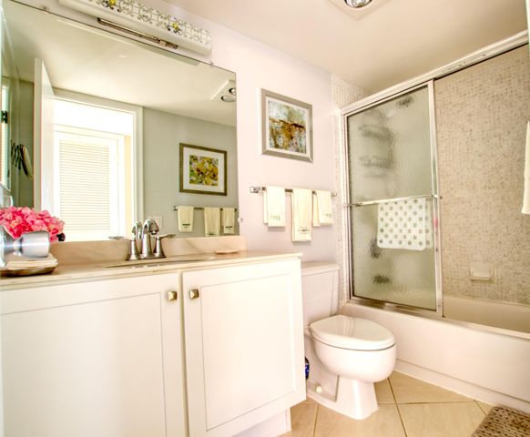 4272 D Este Court 305, Lake Worth, FL 33467
