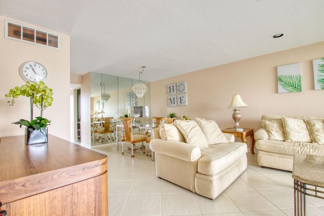 4272 D Este Court 305, Lake Worth, FL 33467