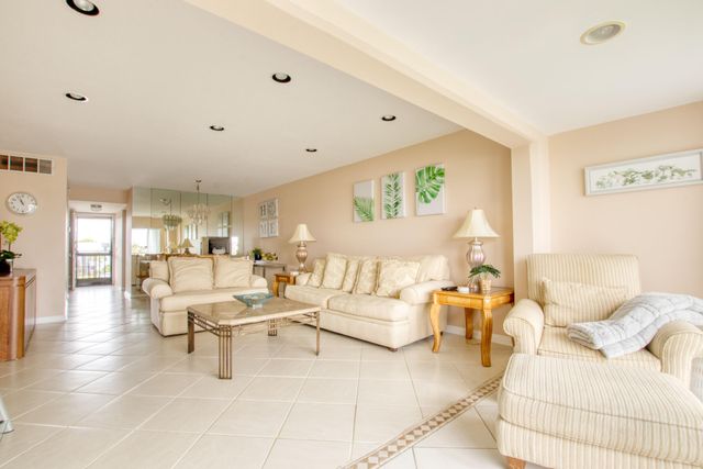4272 D Este Court 305, Lake Worth, FL 33467
