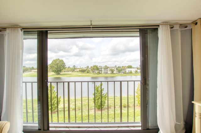 4272 D Este Court 305, Lake Worth, FL 33467