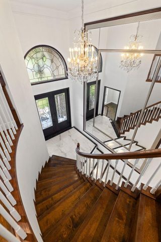 17 Hedgebrook WAY, The Hills, TX 78738