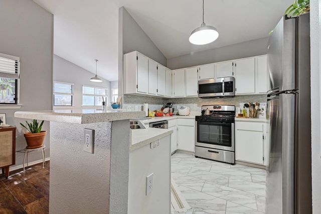 2503 HOWELLWOOD WAY B, Austin, TX 78748