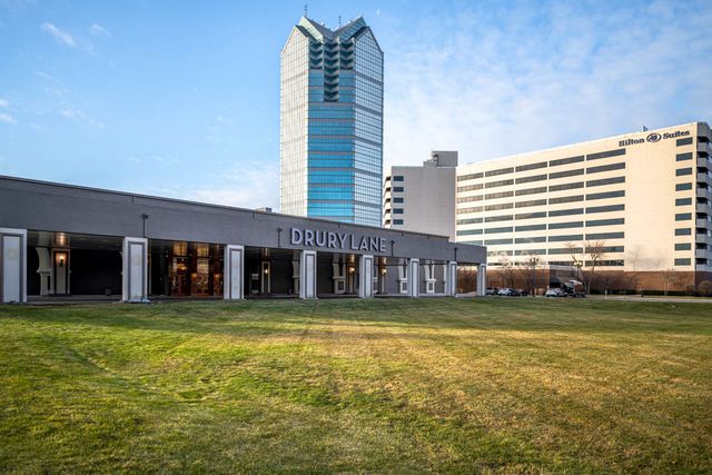 382 Summit Circle, Lombard, IL 60148