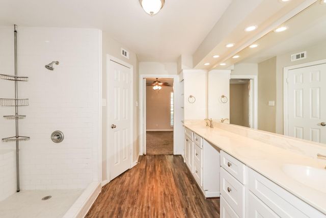 10530 Jaycreek Drive, Houston, TX 77070
