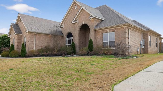 77 Cypress Creek Dr, Cabot, AR 72023