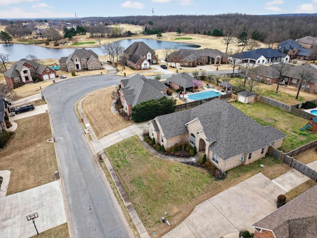77 Cypress Creek Dr, Cabot, AR 72023