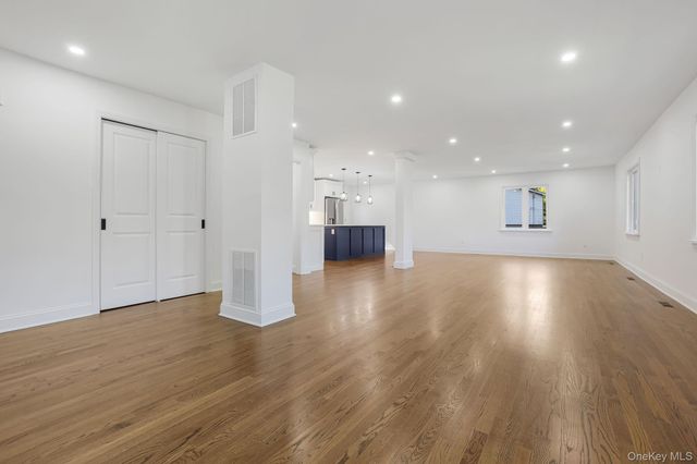 1 Edsam Road, Valley Cottage, NY 10989