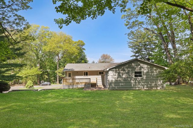 1 Edsam Road, Valley Cottage, NY 10989