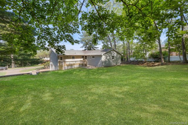 1 Edsam Road, Valley Cottage, NY 10989