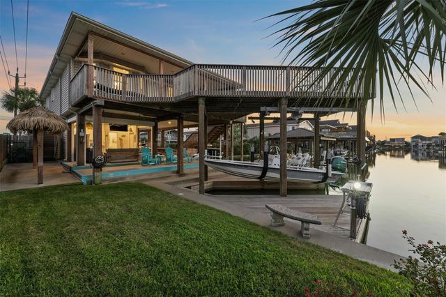 22102 Pecos Drive, Galveston, TX 77554