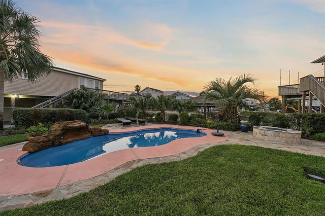 22102 Pecos Drive, Galveston, TX 77554