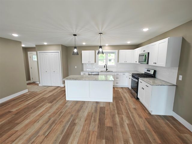 2717 Kerlikowske Road, Benton Harbor, MI 49022