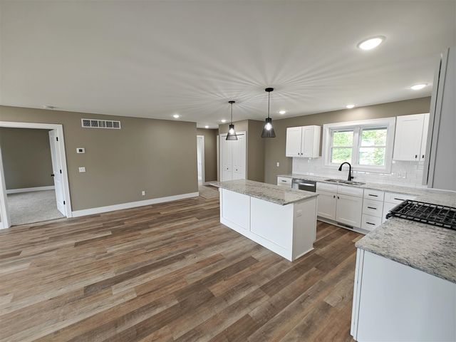 2717 Kerlikowske Road, Benton Harbor, MI 49022
