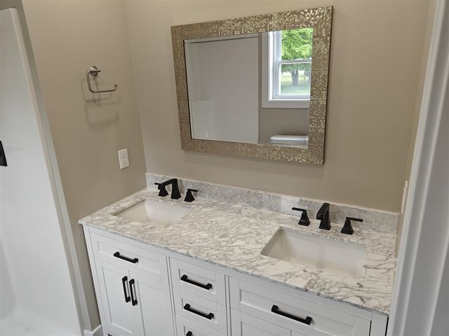 2717 Kerlikowske Road, Benton Harbor, MI 49022