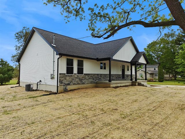 2717 Kerlikowske Road, Benton Harbor, MI 49022