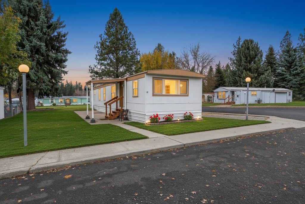 3110 E Chattaroy Rd, Chattaroy, WA 99003