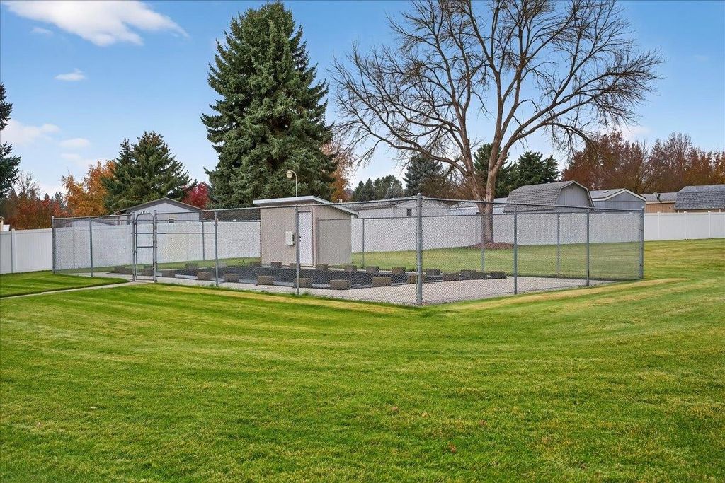 3110 E Chattaroy Rd, Chattaroy, WA 99003 photo 28