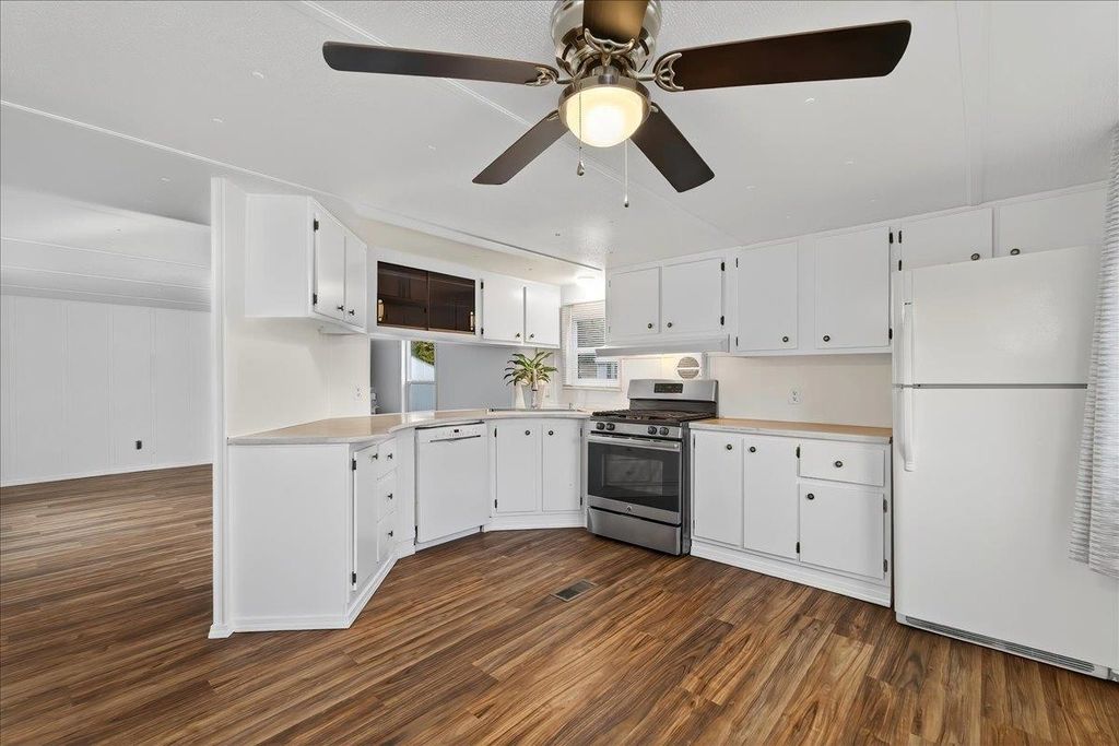 3110 E Chattaroy Rd, Chattaroy, WA 99003 photo 10