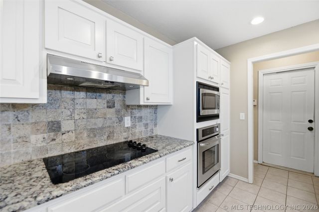 7412 S Fern Avenue, Broken Arrow, OK 74011