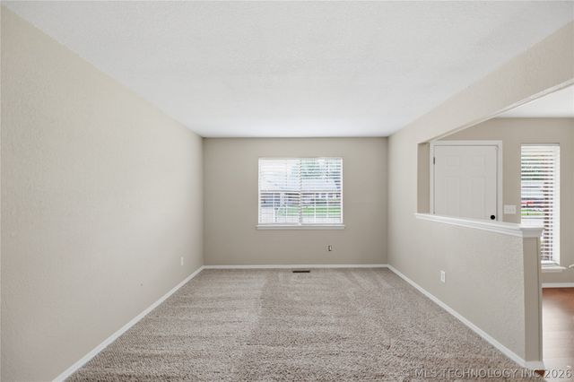 7412 S Fern Avenue, Broken Arrow, OK 74011